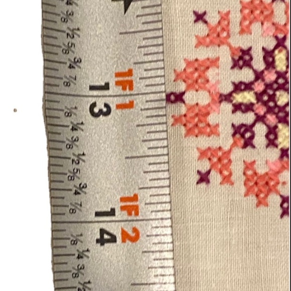 2 Vintage Cloth Hand Embroidered Napkins Floral And Pink Red Border Trim Cotton - Picture 6 of 12